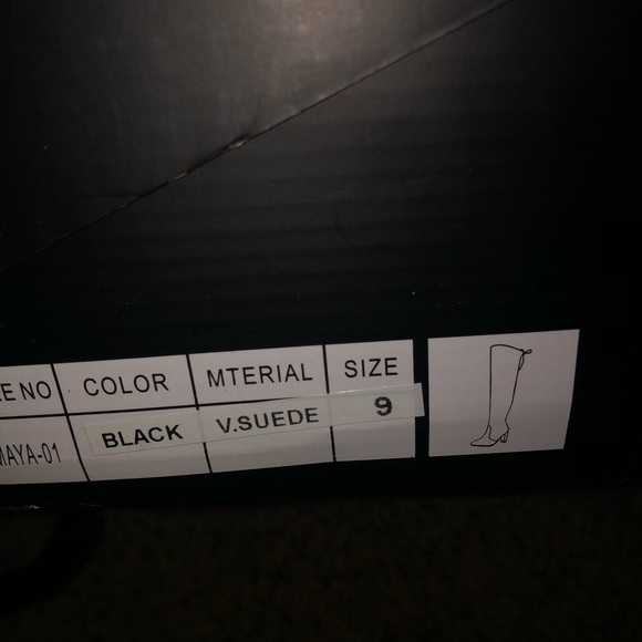 Fashion nova black thigh high boot - Picture 6 of 6